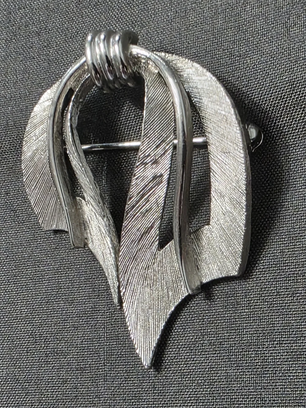 Estate Silver-Tone Sculpted Leaf Designer Brooch - 547